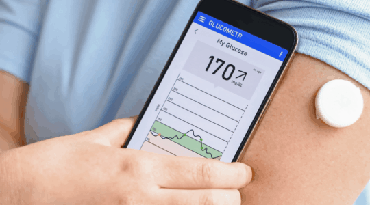 glucose-level-phone